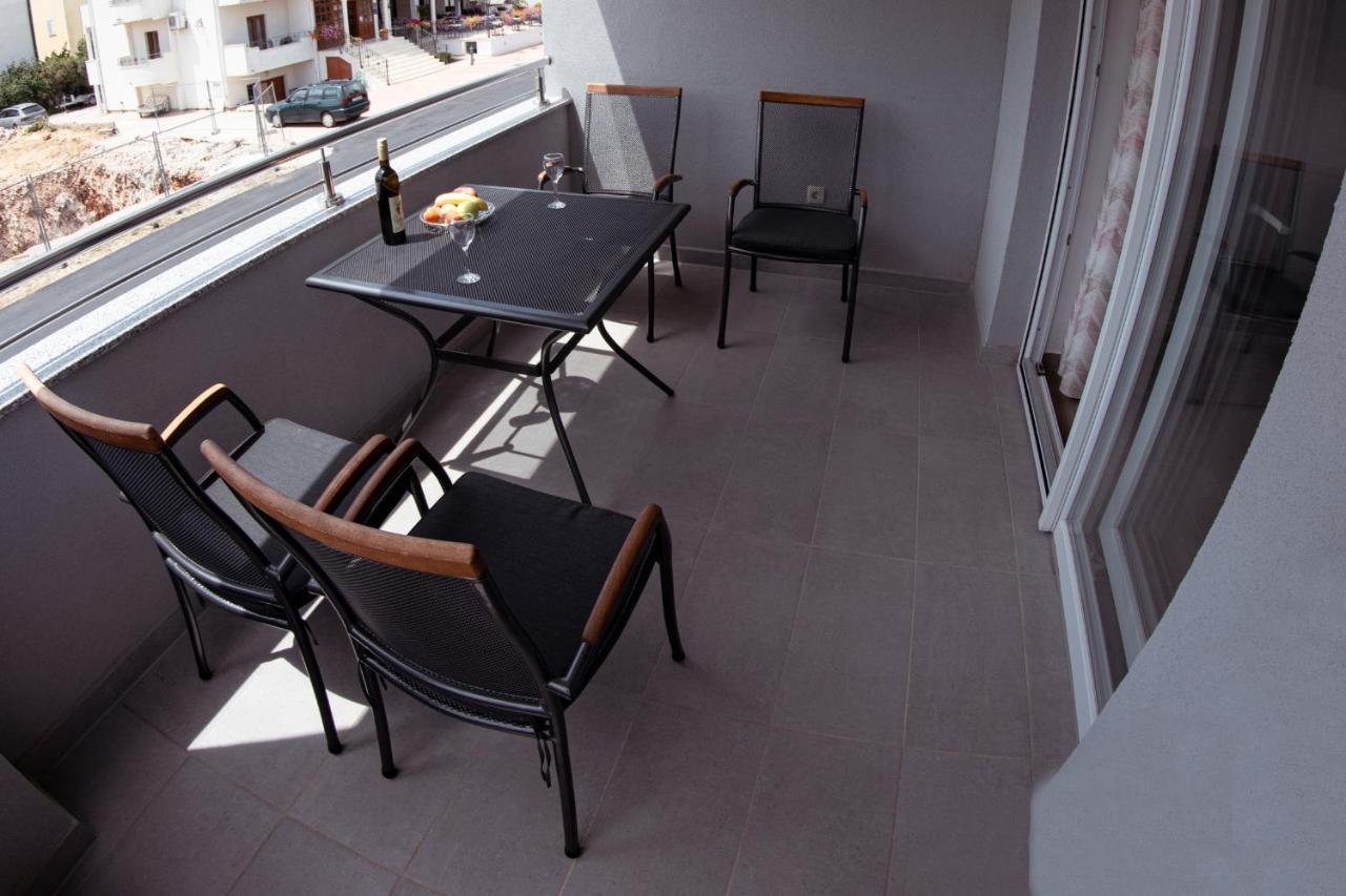 Apartmani Mijo, Biograd Na Moru Exterior foto